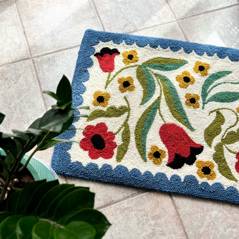 Mini Folk Floral Rug Pattern & Course