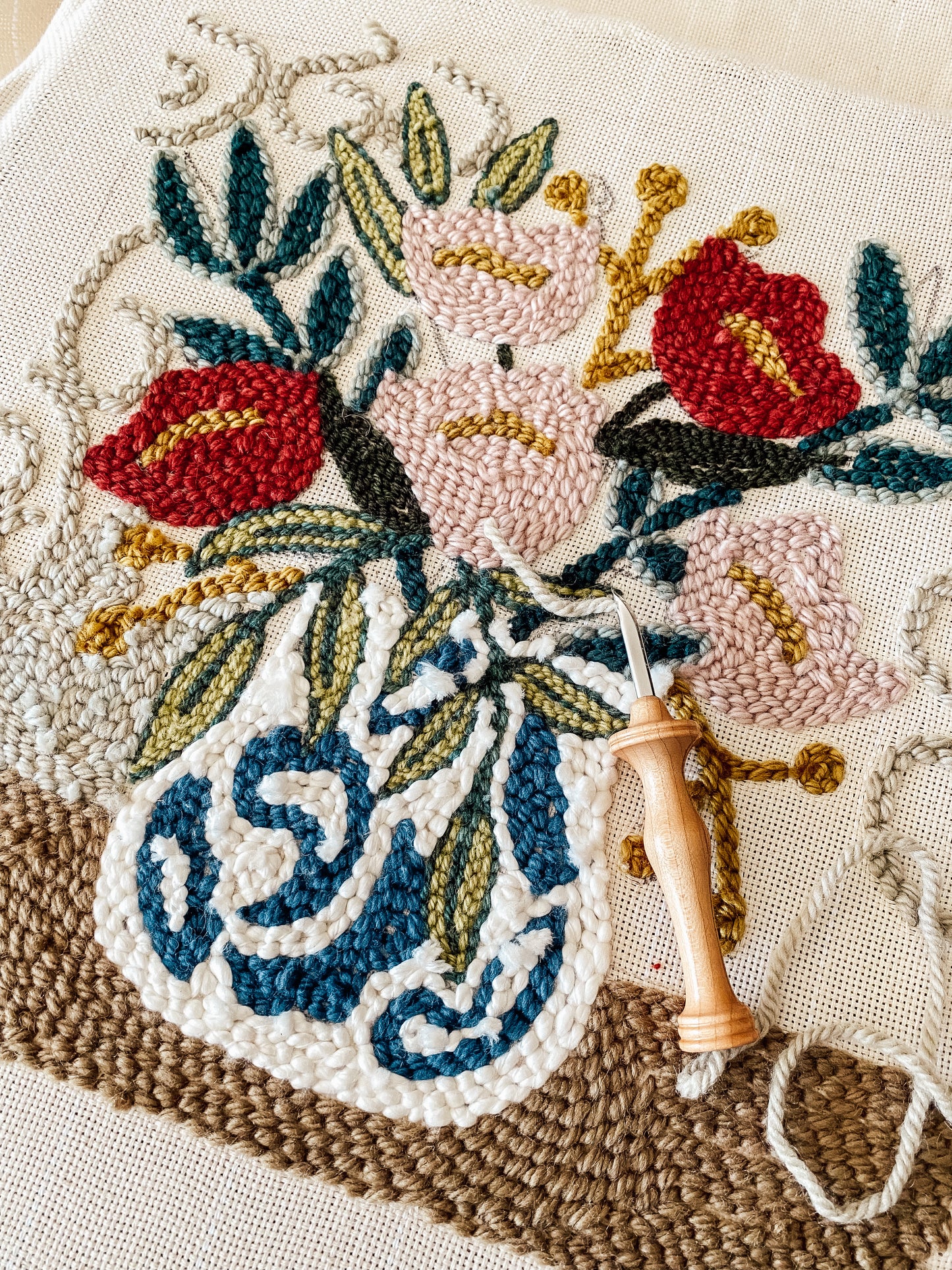 Chinoiserie Floral Vase Pillow Digital Guide