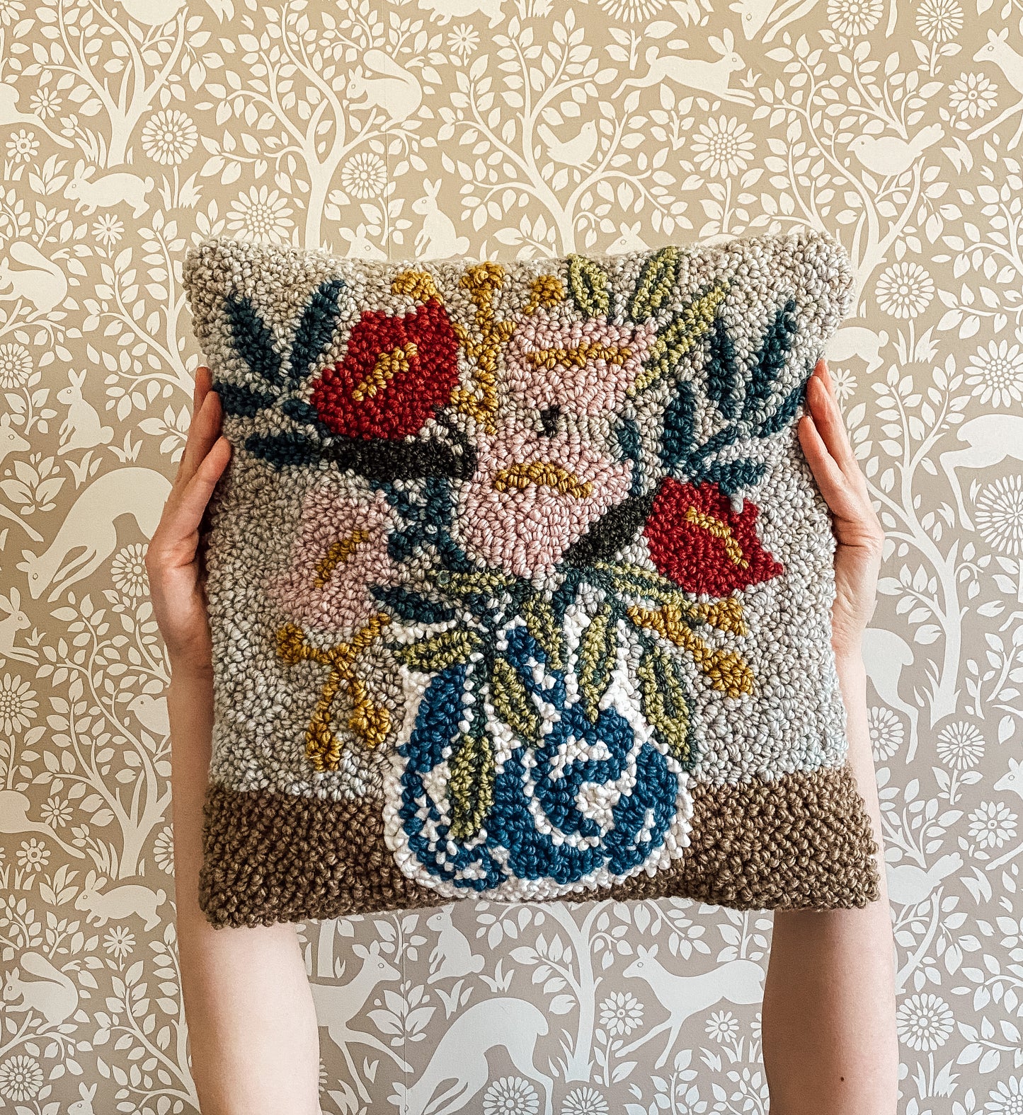 Chinoiserie Floral Vase Pillow Digital Guide